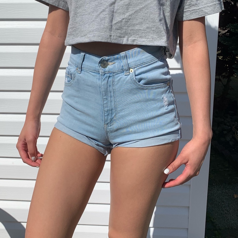 GARAGE JEAN SHORTS SIZE 00